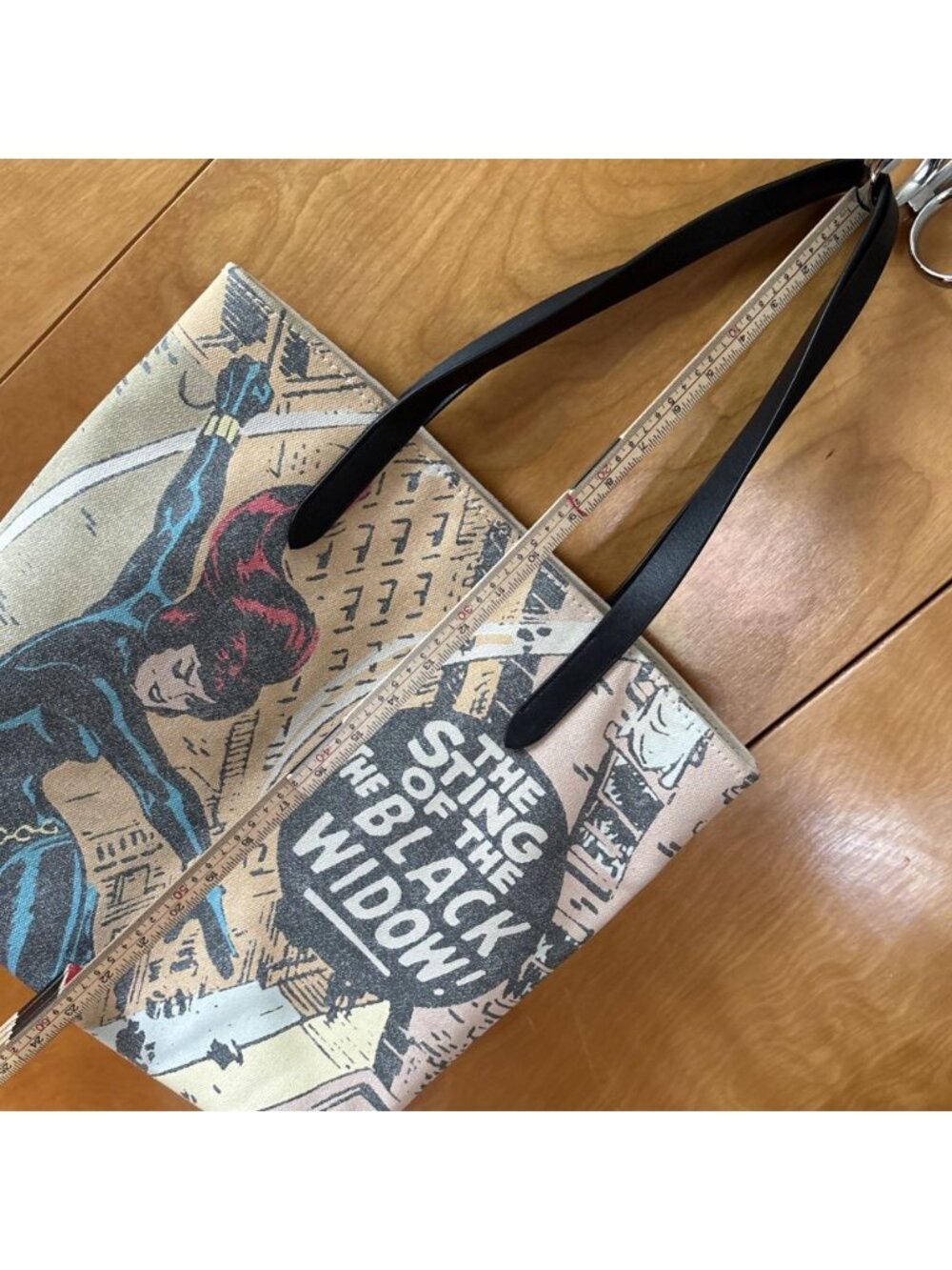 Coach Black Widow Large Tote Bag Marvel x Coach - Picture 14 of 16